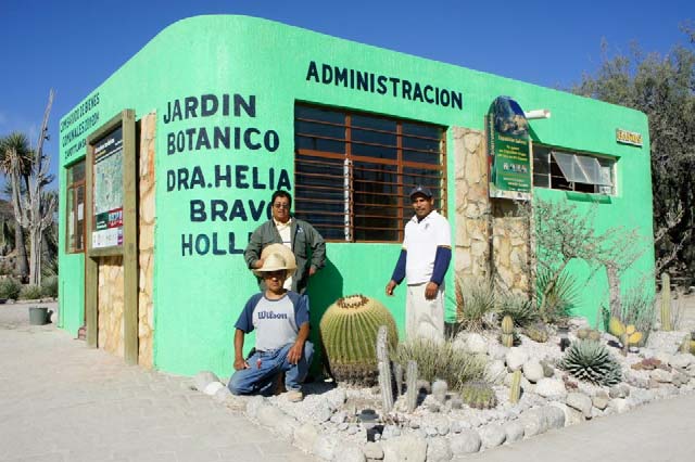 the Jardin Botanico HBH building named after her.